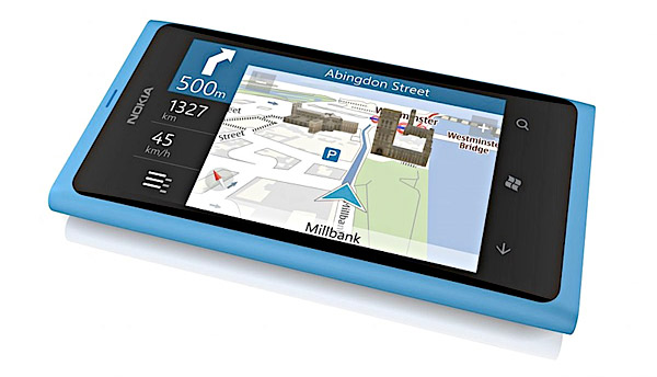 Nokia официально представила WP7-смартфоны Lumia 710 и Lumia 800  -4