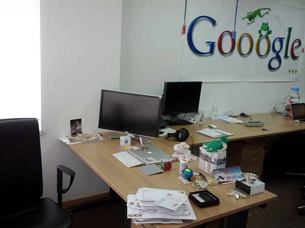 Люди за работой: рабочее место директора Google в Украине Дмитрия Шоломко 