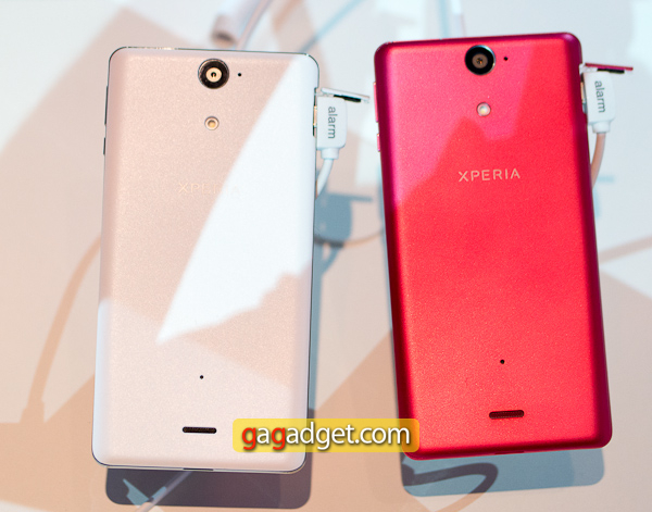 Смартфоны Sony XPERIA T/TX, V и J и планшет XPERIA S своими глазами -10