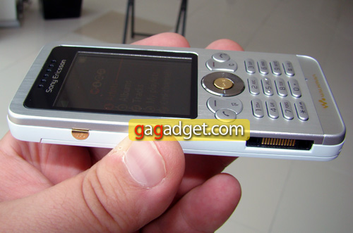 Sony Ericsson представил три новых Walkman – W302, W595 и W902 (фото и видео)-2