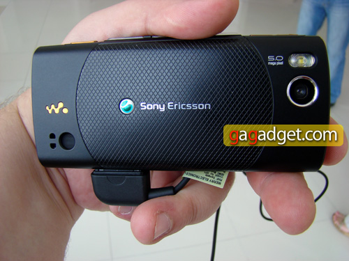 Sony Ericsson представил три новых Walkman – W302, W595 и W902 (фото и видео)-12