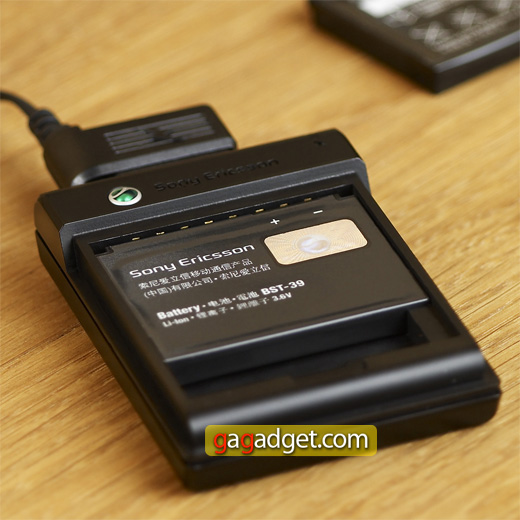 Sony Ericsson CPP-100 и CBC-100: полезные зарядные аксессуары-3