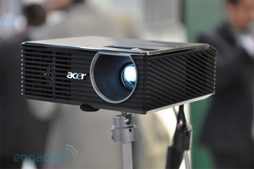 Acer K10 – миниатюрный проектор, официальная премьера на CeBIT