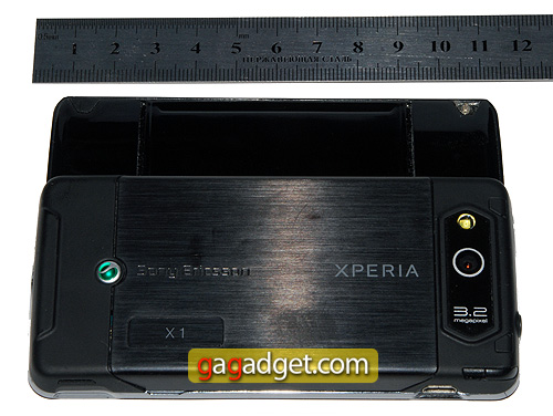 Sony Ericsson XPERIA X1 своими глазами: внешний вид (видео)-7