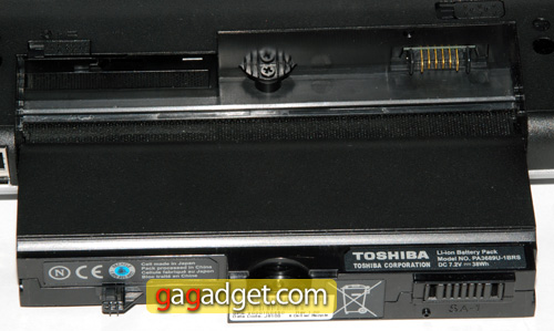 Самая маленькая девятка: обзор 9-дюймового нетбука Toshiba NB100-17