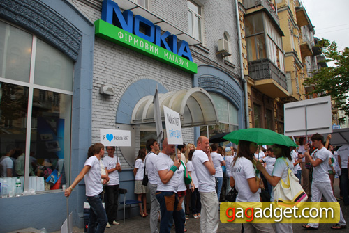 Дайте две! В Украине стартовали подажи Nokia N97 (фоторепортаж)-9