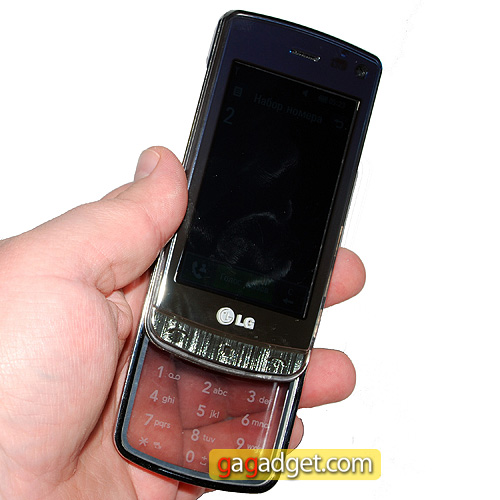 Прозрачный кристалл: видеообзор телефона LG GD900 Crystal-8