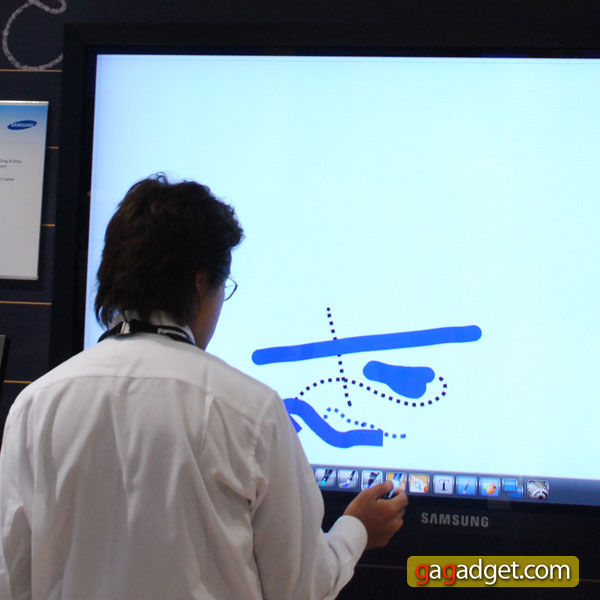 Школа 2010: Samsung представила на IFA электронную школьную доску-3