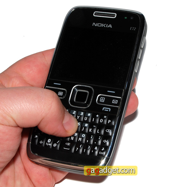 Плоскость общения: осмотр мобильного телефона Нокия E72