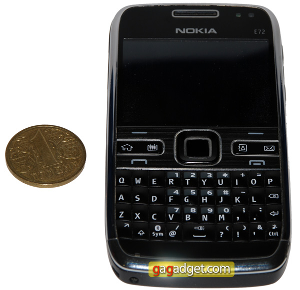 Плоскость общения: осмотр мобильного телефона Нокия E72-4