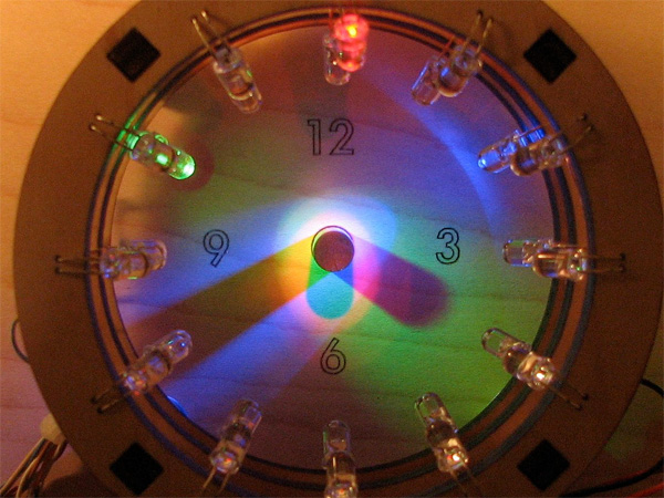 Самодельные часы со светодиодными стрелками-5