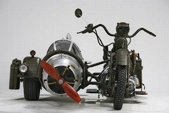 Мотоцикл с коляской в виде Messerschmitt Bf-109-3
