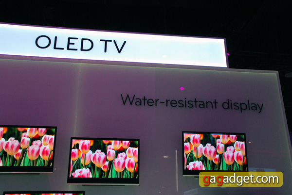 Стенд LG на CES 2010 своими глазами, часть вторая: телевизоры и 3D-20