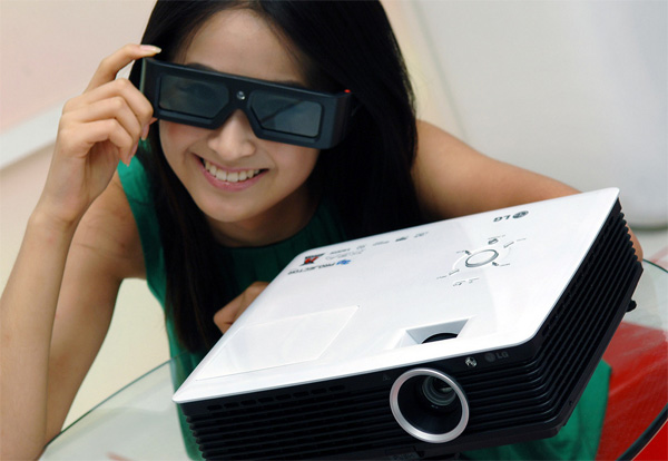 LG BX277 и BX377: домашние 3D-проекторы до 1000 евро