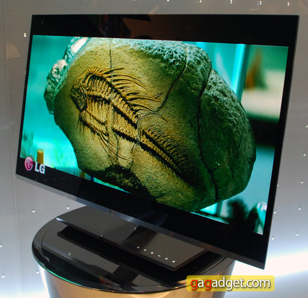 Уникальный 3-миллиметровый OLED-телевизор своими глазами (видео)-2