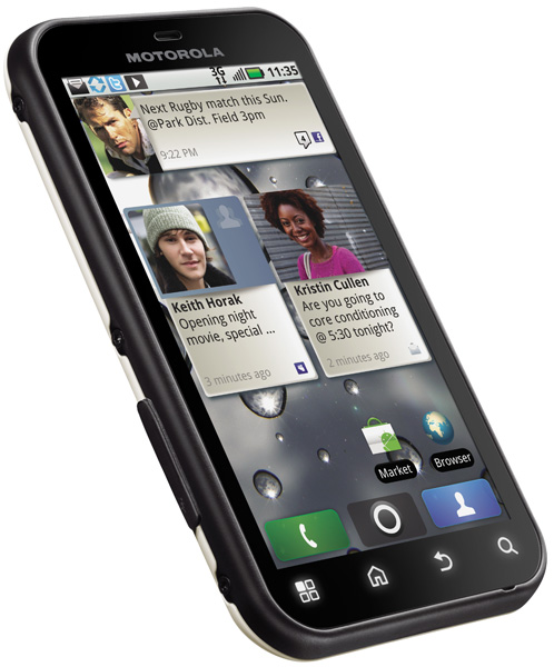 Motorola Defy: защищенный смартфон на Android 2.1-3