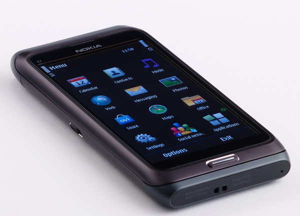 Nokia E7: QWERTY-коммуникатор с 4-дюймовым ёмкостным AMOLED-дисплеем-3
