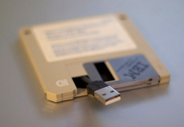 Сделай сам: USB-накопитель из старой дискеты своими руками