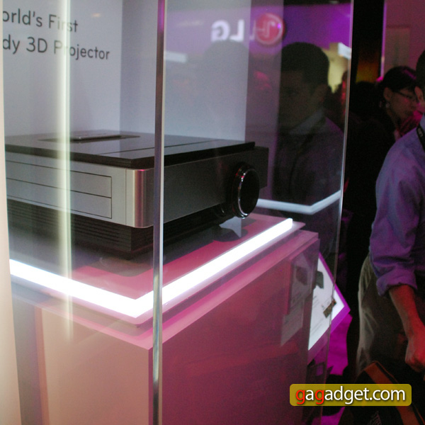 3D-проектор LG CF3D уже в Украине: создаем домашние 3D-кинотеатры-3