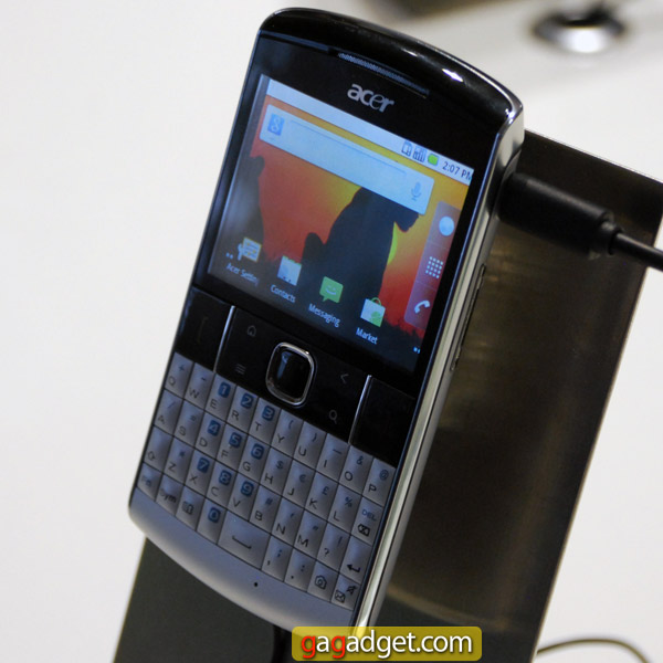 MWC 2011: Android-смартфоны Acer Iconia Smart, beTouch E210 и Liquid Mini своими глазами (видео)-19