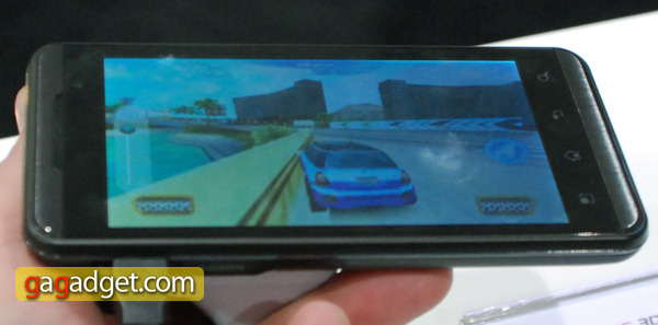 MWC 2011: Android-смартфон LG Optimus 3D своими глазами-18