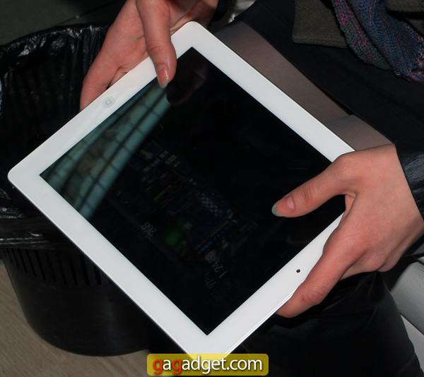 Планшет Apple iPad 2 своими глазами: фоторепортаж-28