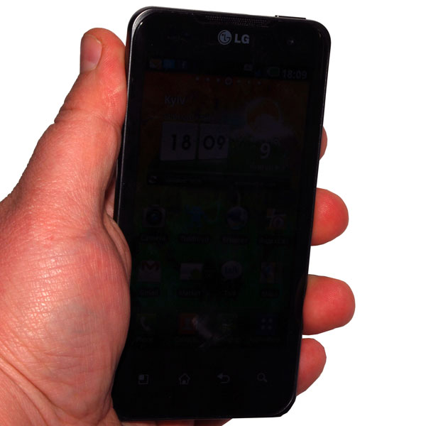 Марафон: внешний вид, характеристики и комплектация LG Optimus 2X