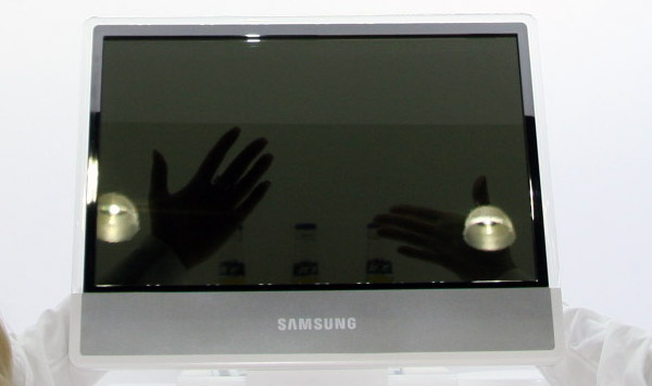 Samsung на конференции SID 2011: 22 дюйма прозрачности и другие дисплеи-2