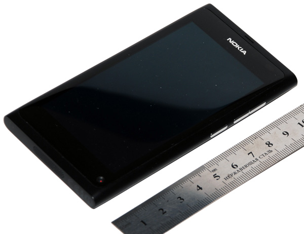 Марафон Nokia N9: внешний вид, комплектация и технические характеристики-5