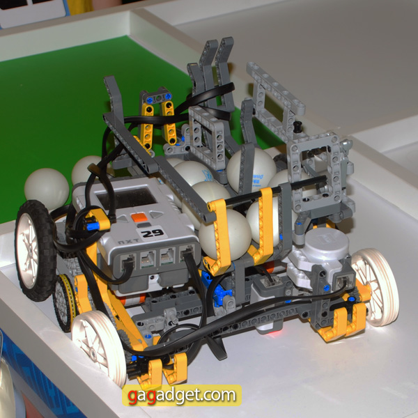 Фоторепортаж с фестиваля робототехники Robotica 2012-16