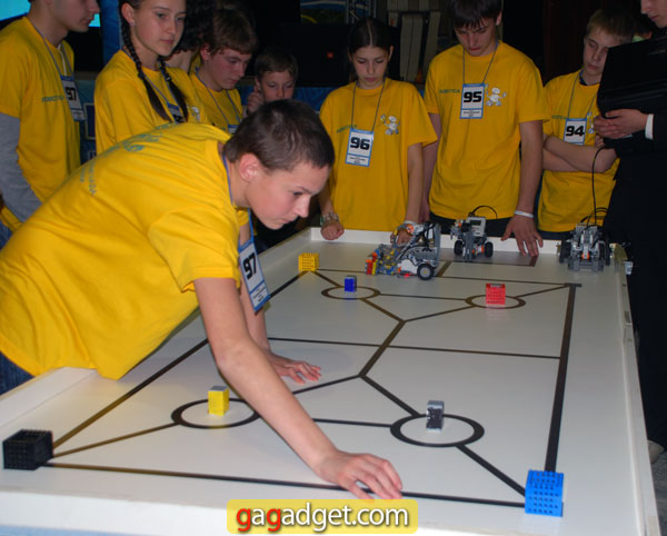 Фоторепортаж с фестиваля робототехники Robotica 2012-25
