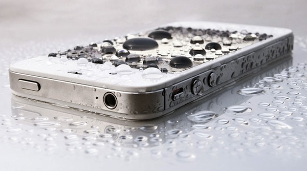 Записки маковода: что будет, если в iPhone попадет вода