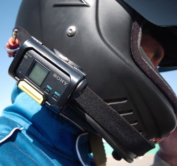 Sony HDR-AS15: камера с креплением на одежде для экстремальных видов спорта-10