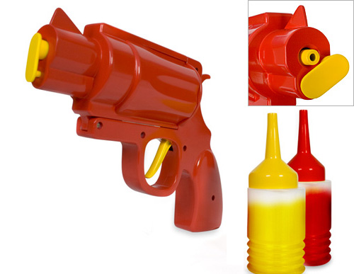 Condiment Gun. Кулинарный пистолет для стрельбы по хот-догам