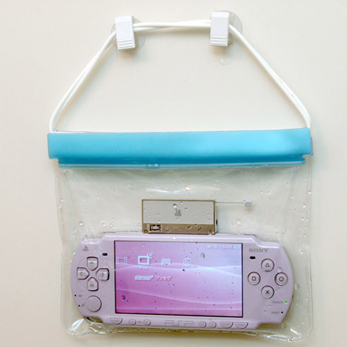 C излюбленными не расставайтесь: особый «банный» футляр для Сони PSP