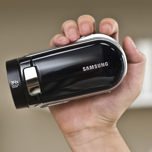 Samsung MX20: видеокамера с поддержкой карт SD до 32 Гб-4