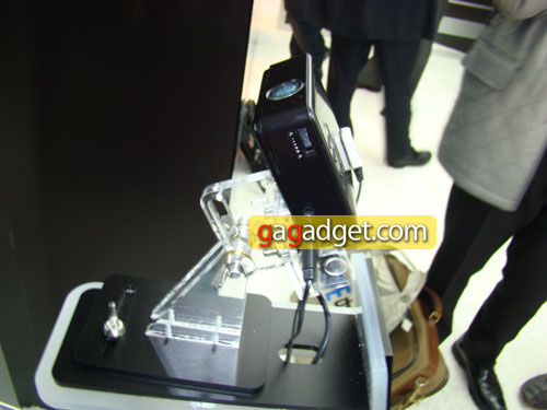 Проектор в кармане. Samsung показал подключаемый к телефону мини-проектор MBP-100