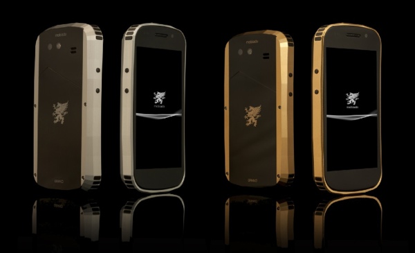 Mobiado одел Google Nexus S в золото и сапфиры-5