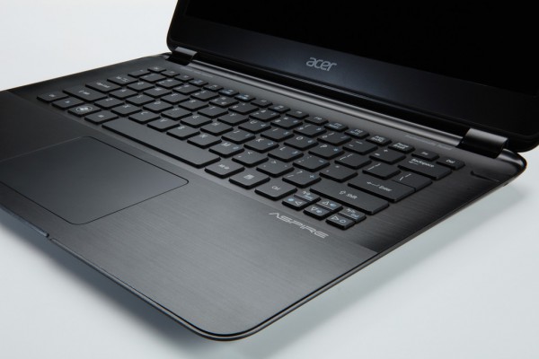 Очередной "самый тонкий" ультрабук Acer Aspire S5 с выезжающей задней панелью для разъемов-5