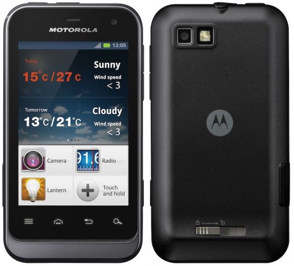У Motorola пополнение в смартфонах: мини-броневик Defy Mini и стиляга Motoluxe-2