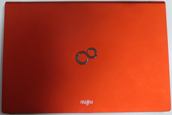 Fujitsu Lifebook: первый ультрабук с LTE-модулем-12