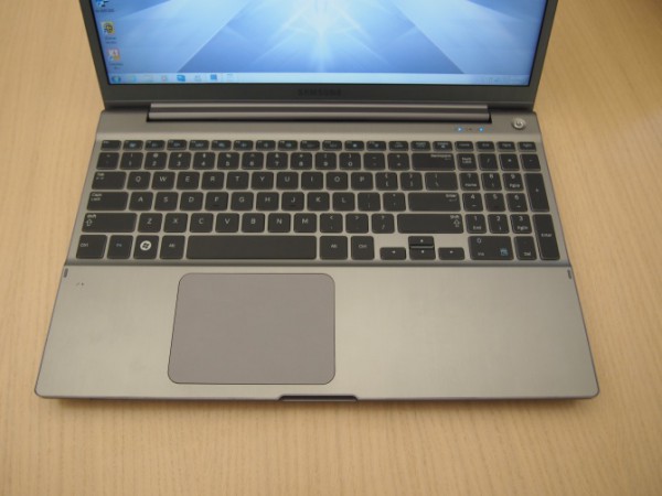 Samsung Series 7: качественный закос под MacBook Pro-7