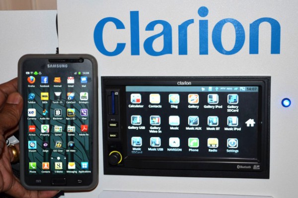 Clarion Mirage: 6.5-дюймовый автомобильный медиацентр на Android 2.2
