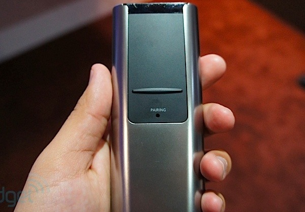 Samsung показал необычные пульт и беспроводную клавиатуру для умных ТВ-3