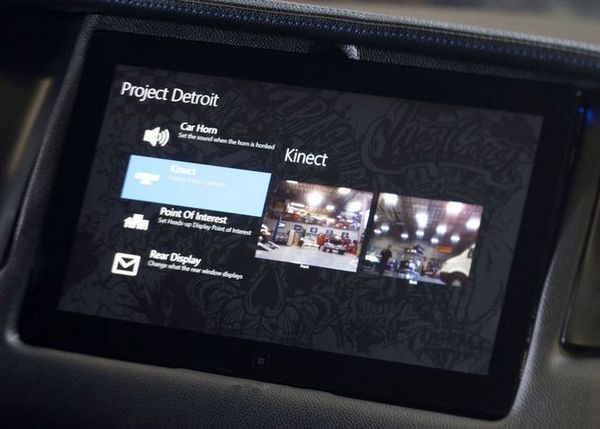 Microstang: как Ford Mustang напичкали электроникой на Windows 8 и контроллером Kinect-3