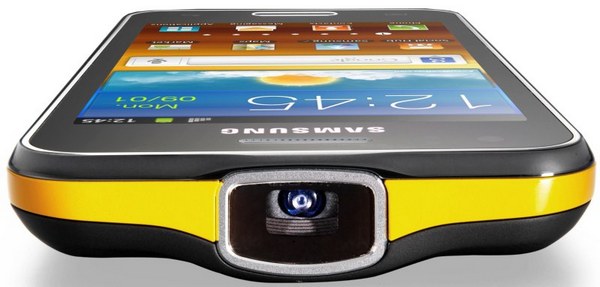 Вторая попытка: представлен смартфон Samsung Galaxy Beam с проектором-3