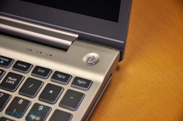 Samsung Series 7: качественный закос под MacBook Pro-8