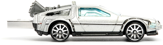 Машина времени в вашем кармане: USB-флешка DeLorean