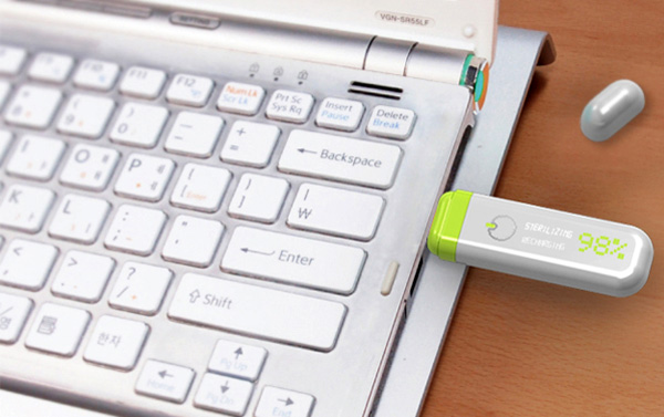 Гибрид зубной электрощетки и USB-флешки-2