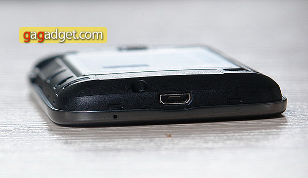 Обзор Android-смартфона с поддержкой двух SIM-карт Samsung Galaxy Y Duos (GT-S6102)-5
